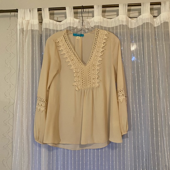 Cream Blouse - Picture 1 of 3